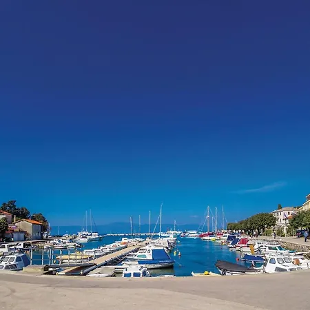 Lovely In Milcetici Holiday home